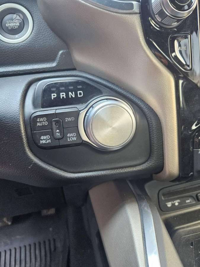 Dodge Ram, 5.7 l., off-road / crossover