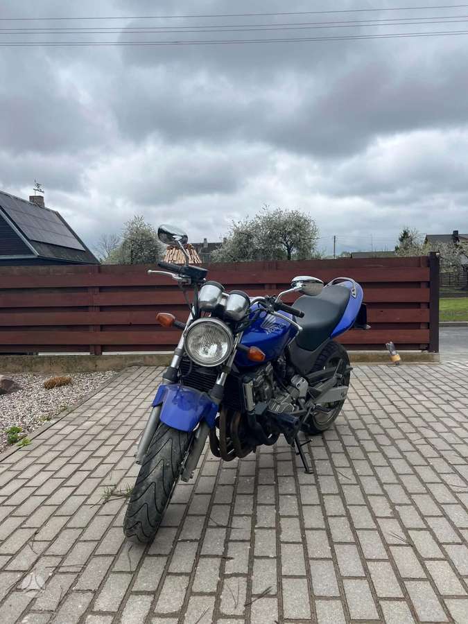 Honda CB 600cc, street / classic