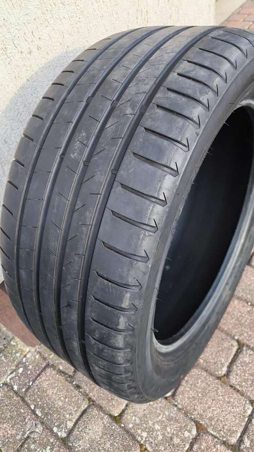 Bridgestone ALENZA, летние 285/45 R20