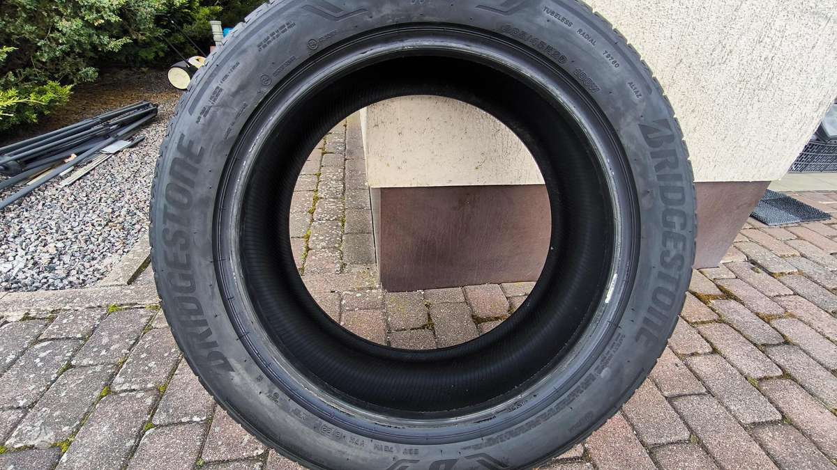 Bridgestone ALENZA, летние 285/45 R20