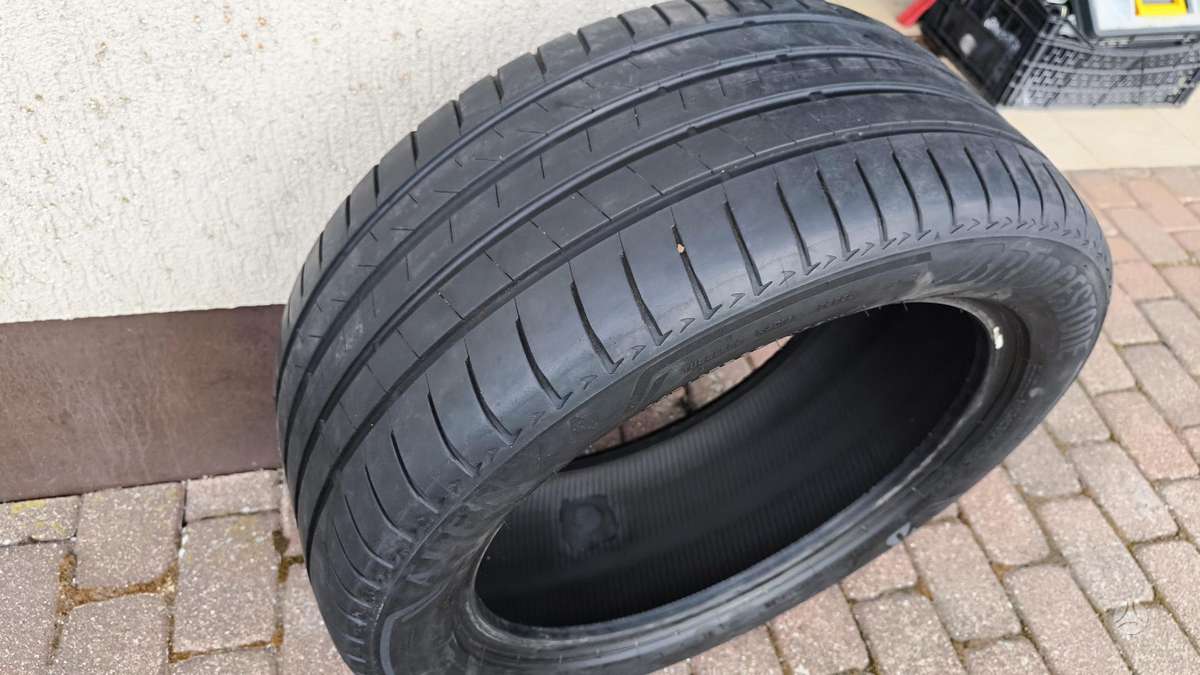 Bridgestone ALENZA, summer 285/45 R20