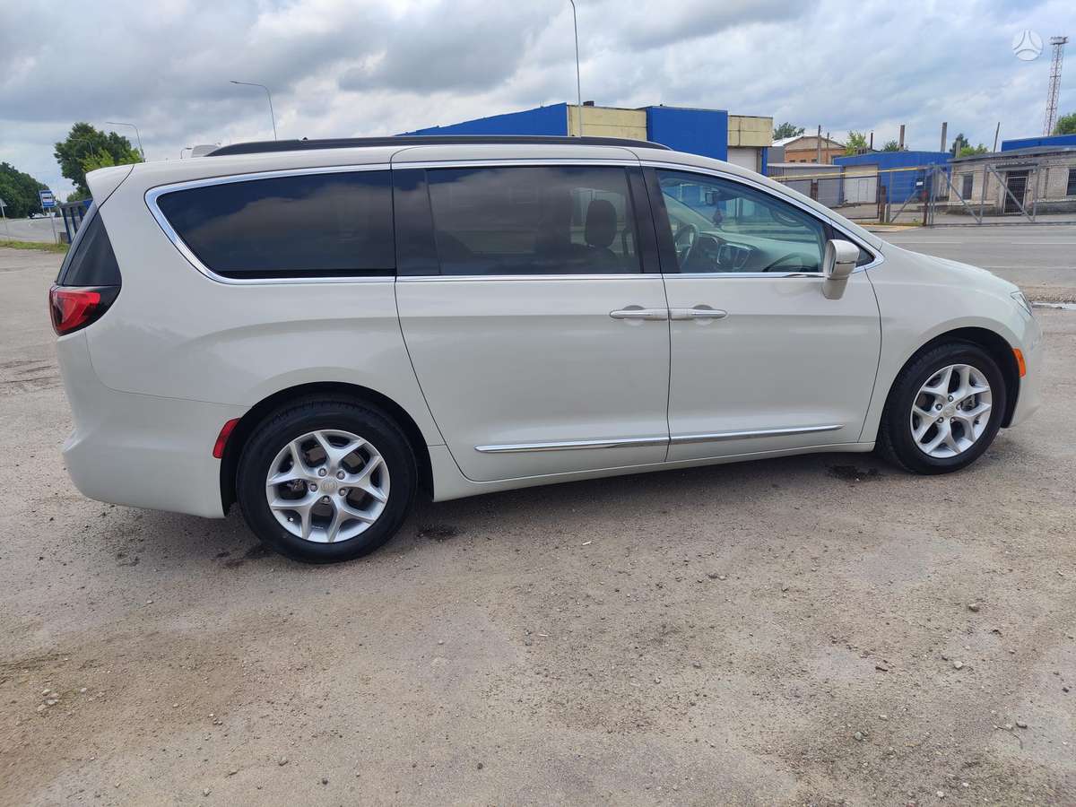 Chrysler Pacifica, 3.6 l., Минивэн