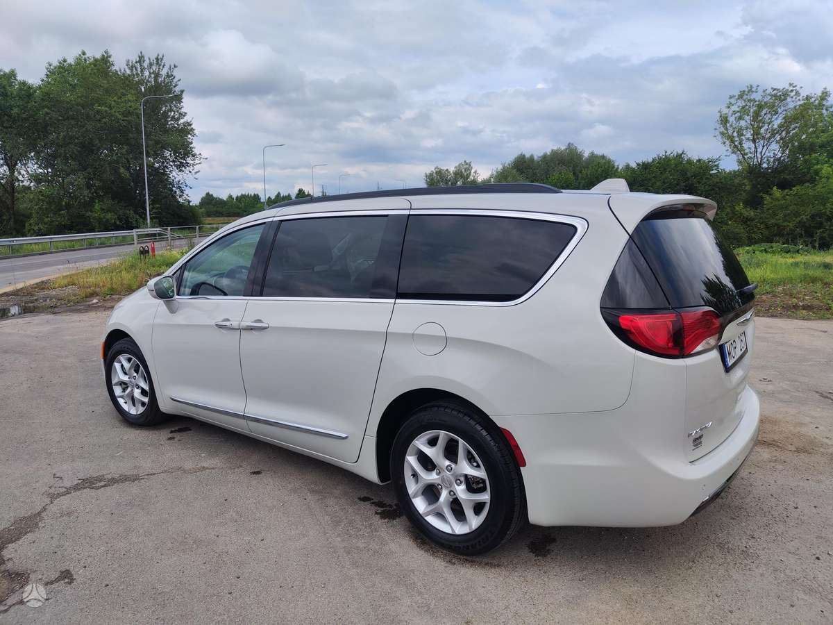 Chrysler Pacifica, 3.6 l., Минивэн