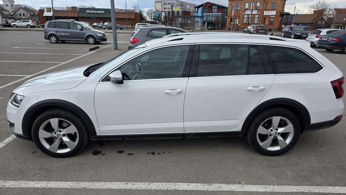 Skoda Octavia Scout, 2.0 l., Универсал