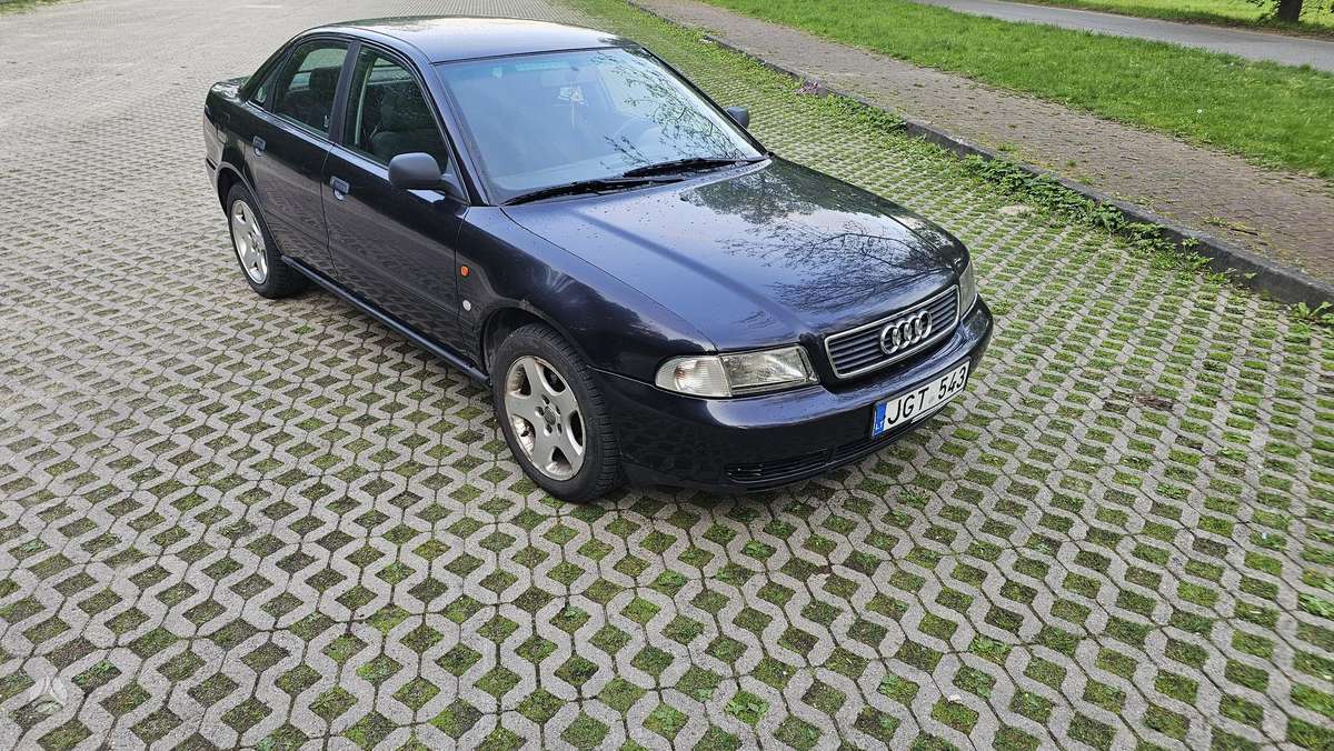 Audi A4, 1.9 l., Седан