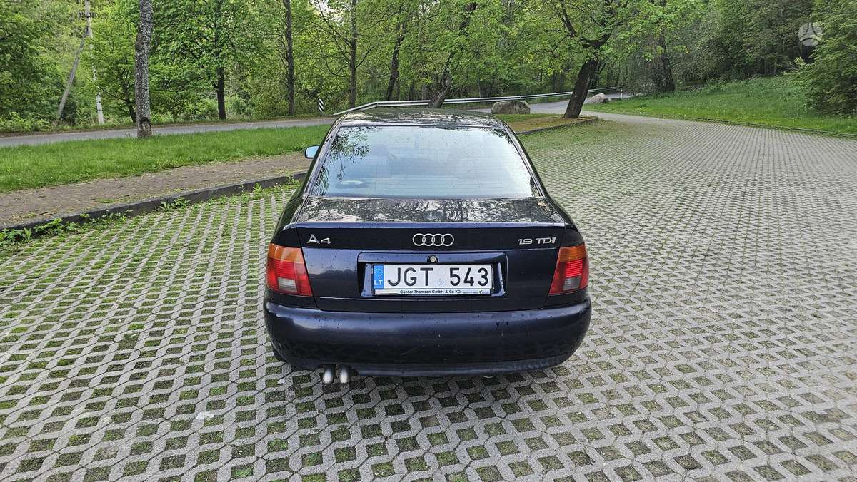 Audi A4, 1.9 l., Седан