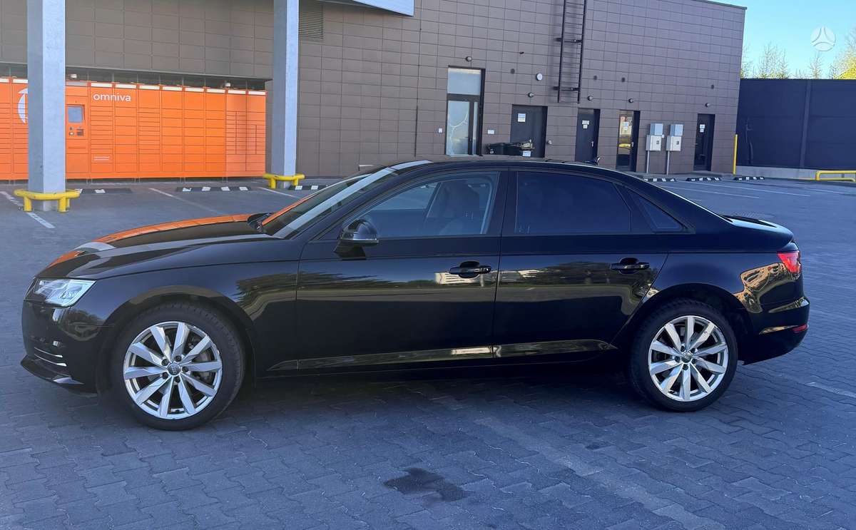 Audi A4, 2.0 l., Седан