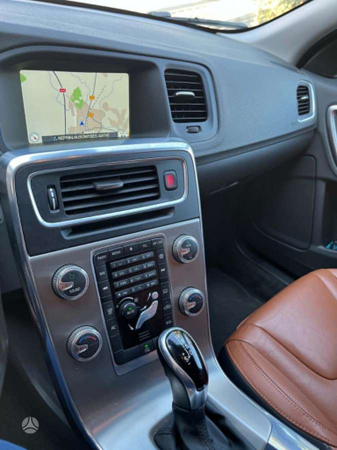 Volvo S60, 2.0 l., Седан