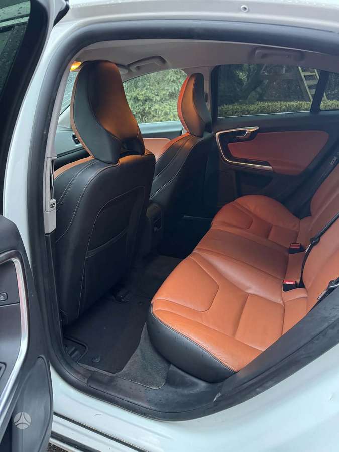 Volvo S60, 2.0 l., Седан
