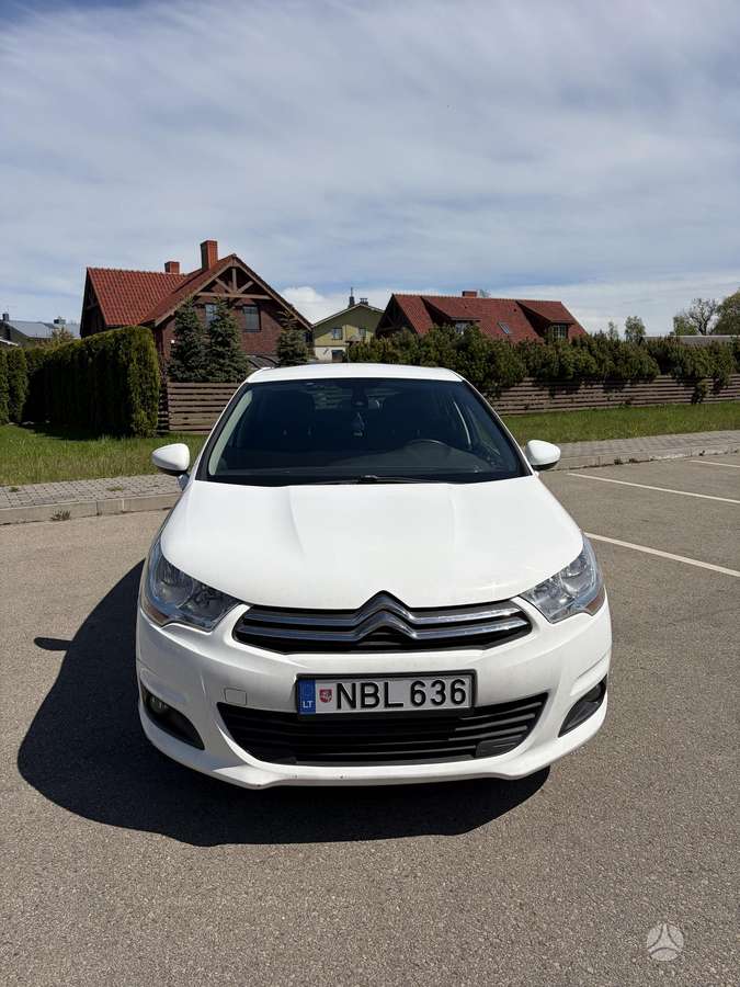 Citroen C4, 1.6 l., hatchback