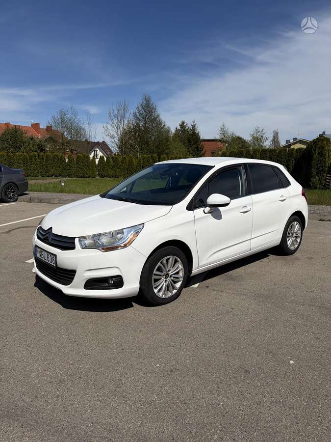 Citroen C4, 1.6 l., hatchback