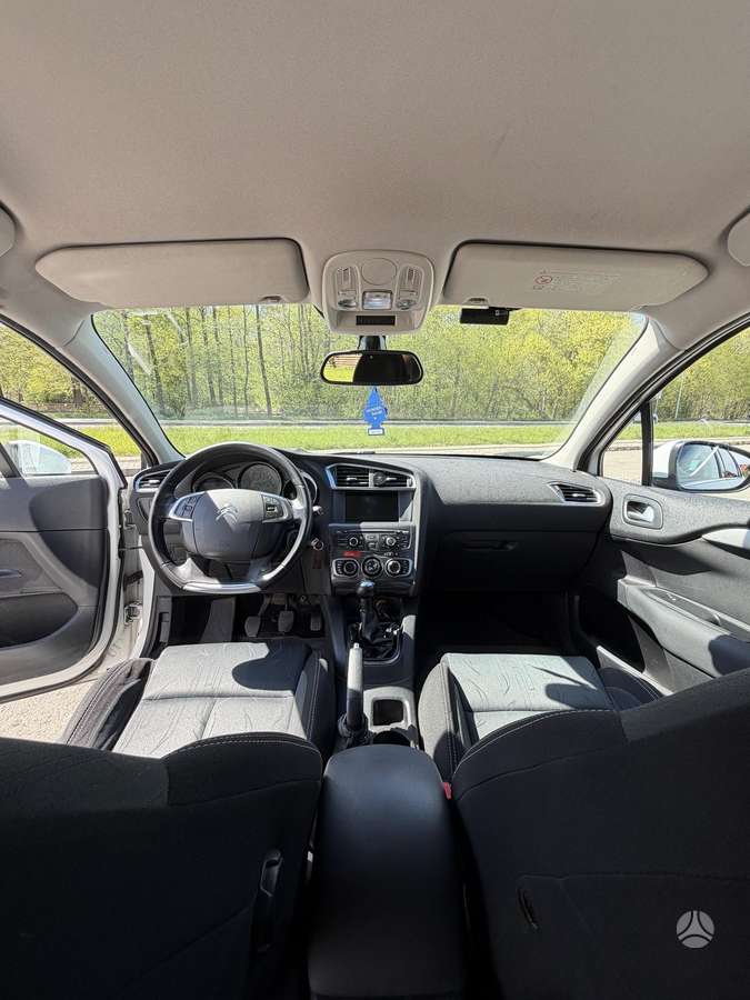Citroen C4, 1.6 l., hatchback