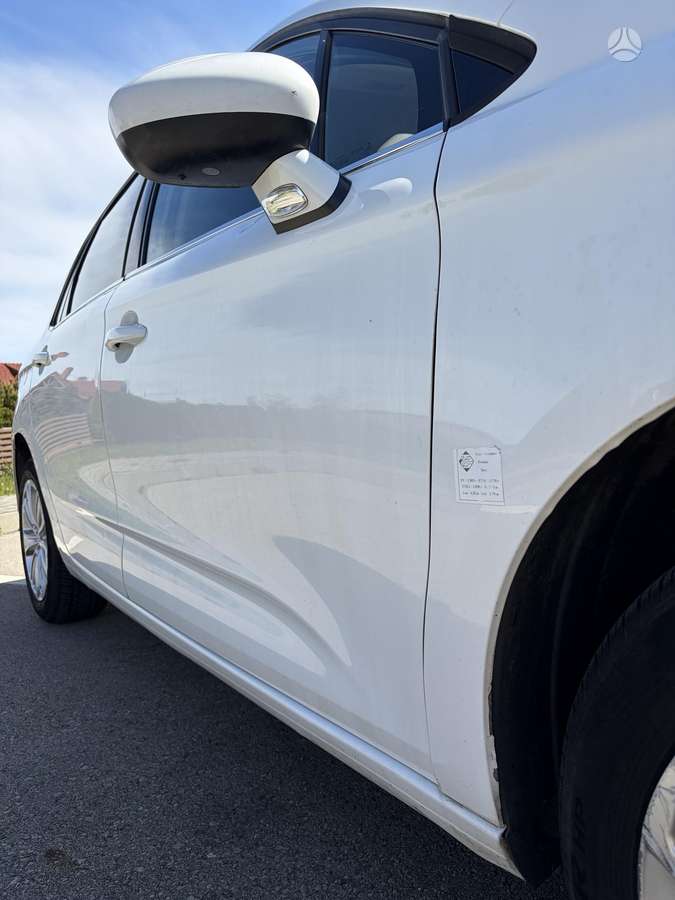 Citroen C4, 1.6 l., hatchback
