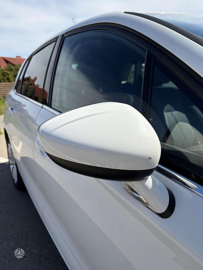 Citroen C4, 1.6 l., hatchback