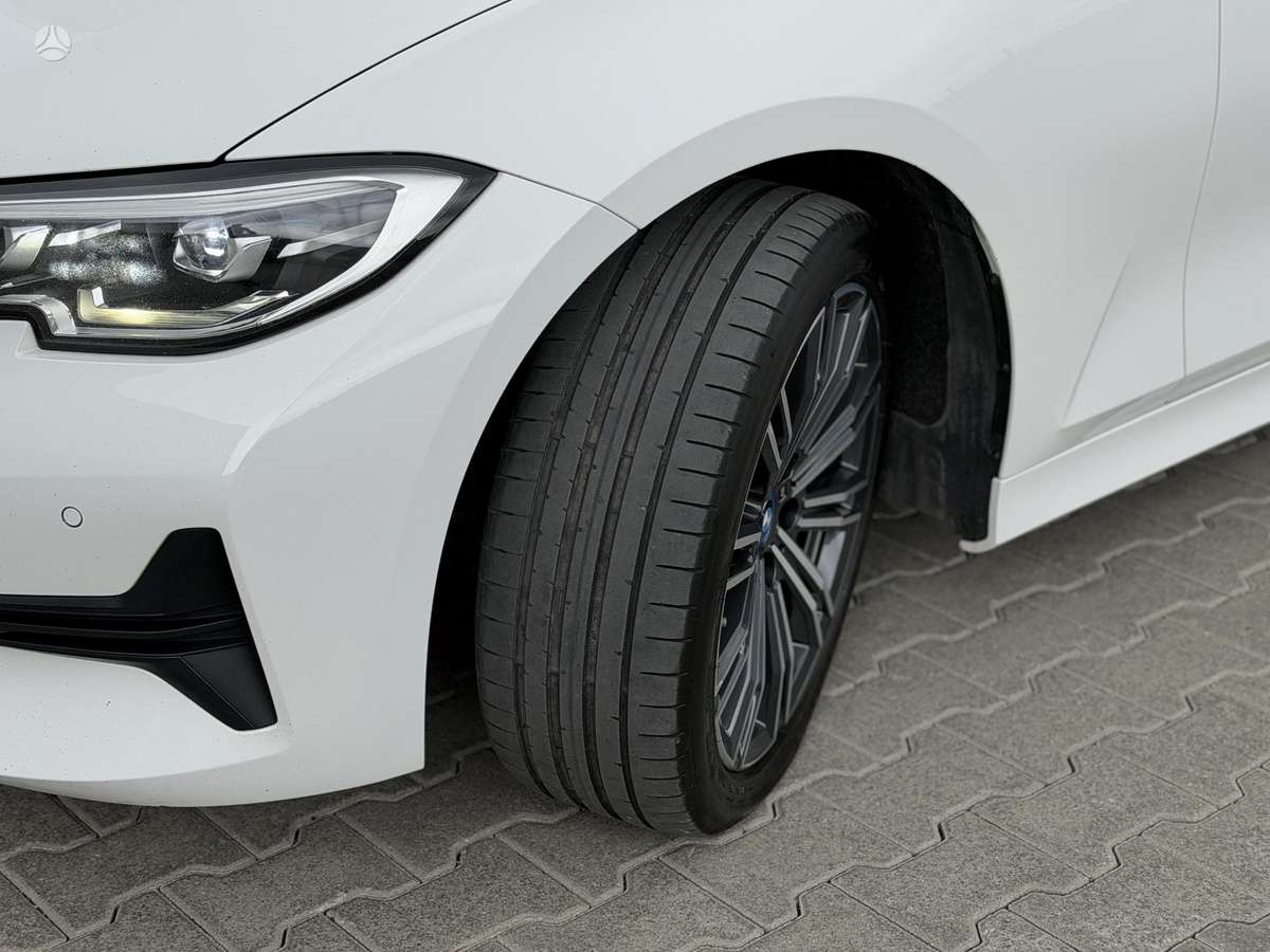 BMW 320, 2.0 l., Универсал