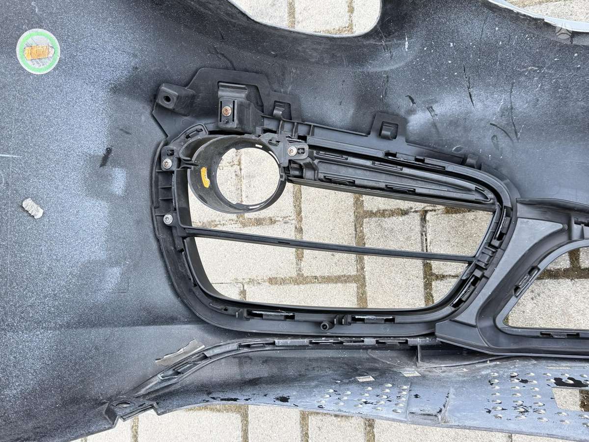 Porsche Cayman Bamperis grazus