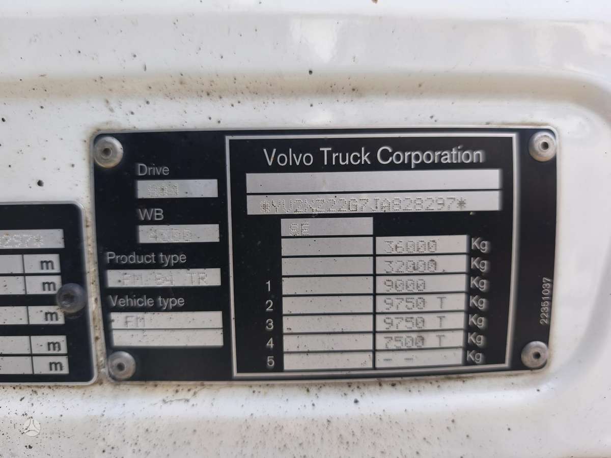 Volvo FM460, hooklift trucks
