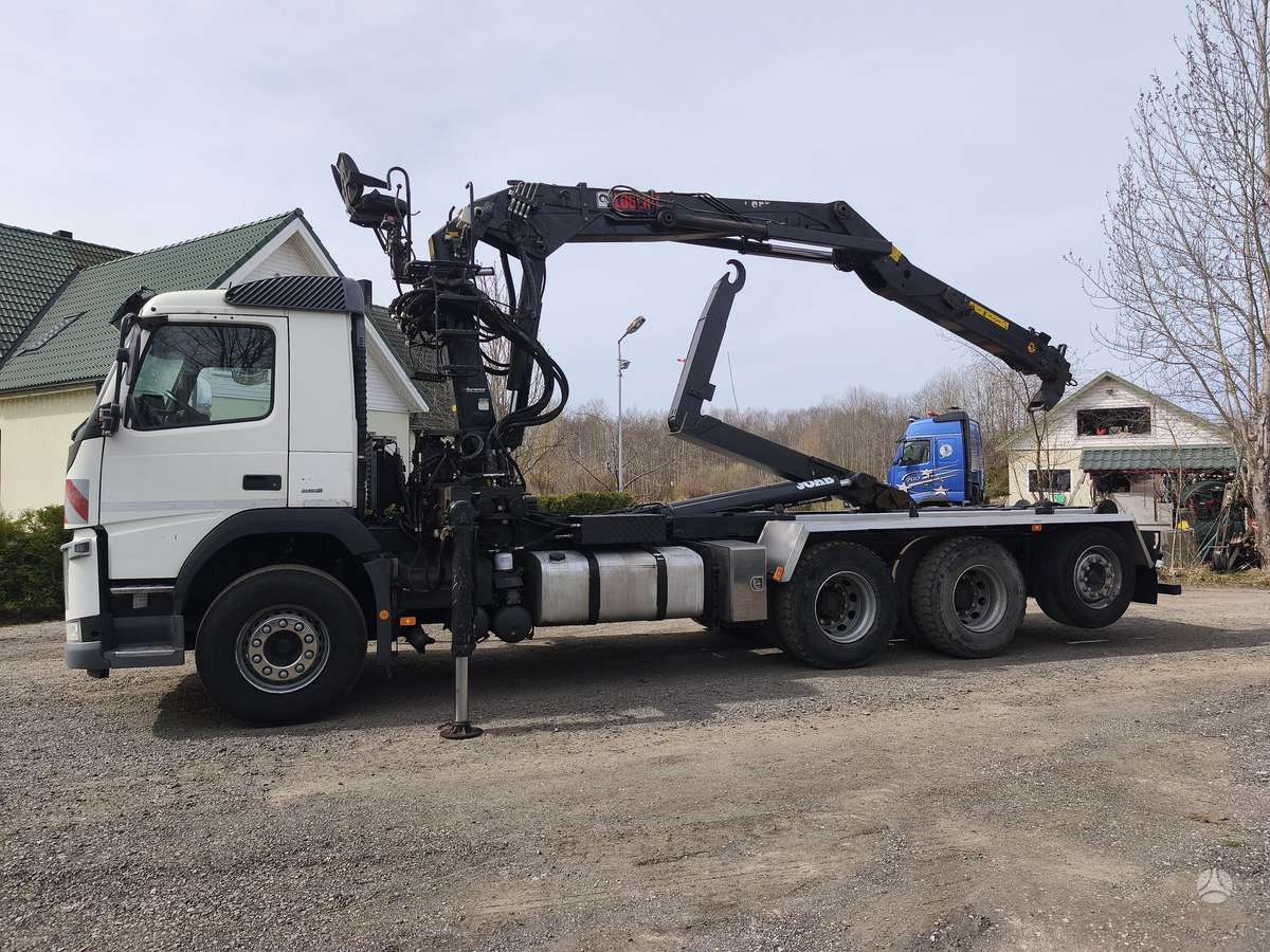 Volvo FM460, hooklift trucks