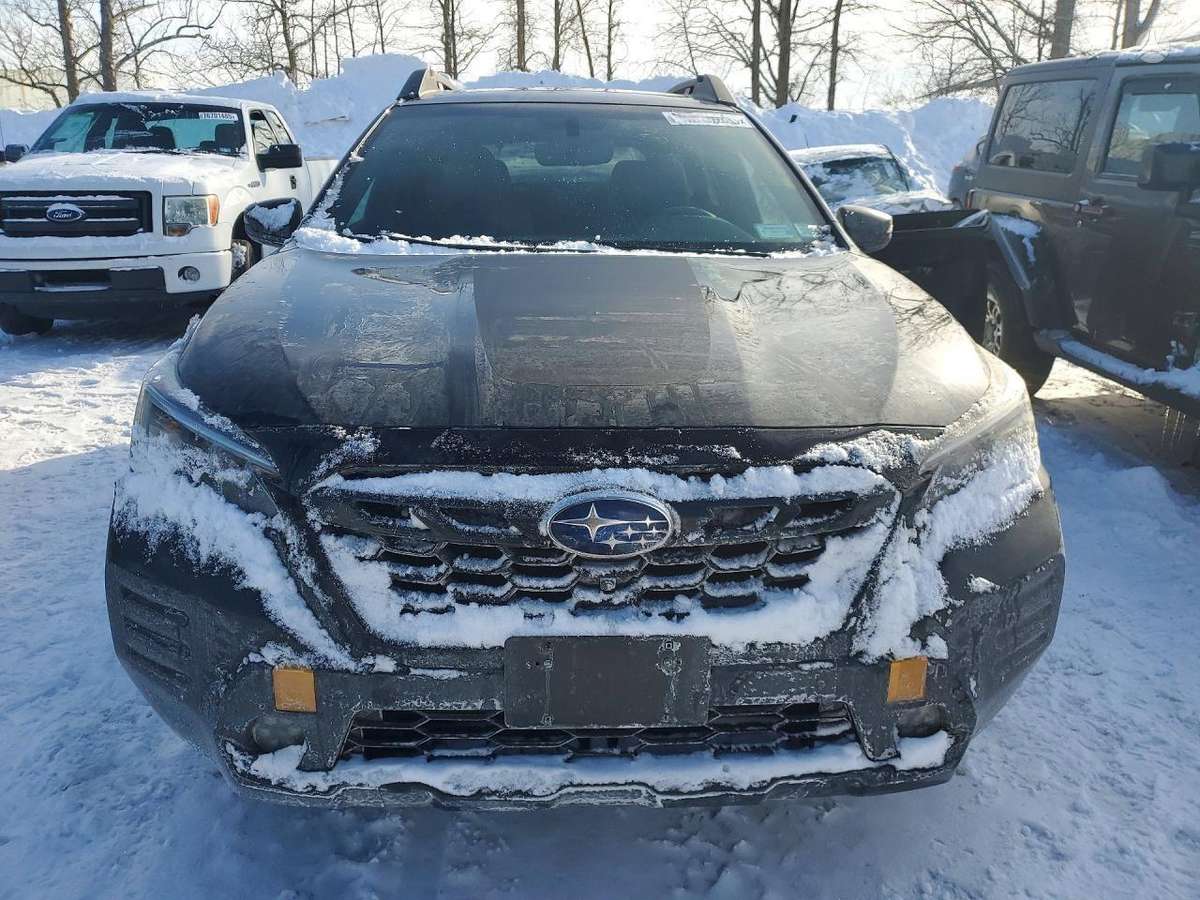 Subaru Outback dalimis. 2022 subaru outback wilderness