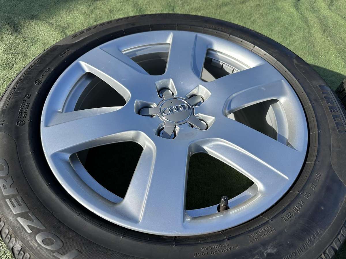 Audi ORGINALUS - 7,5J, ET37, light alloy, R17