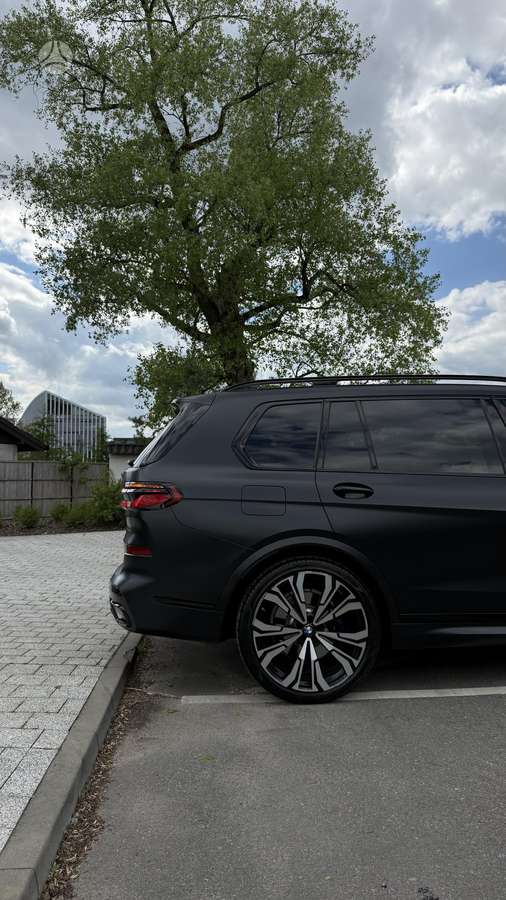 BMW X7, visureigis / krosoveris