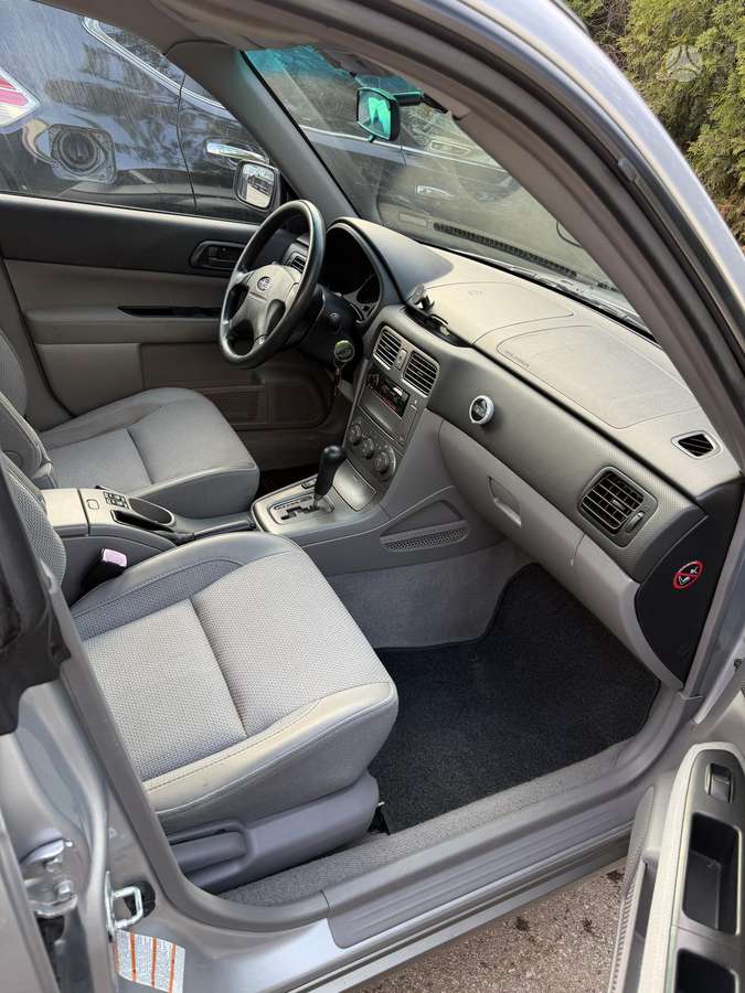 Subaru Forester, 2.0 l., off-road / crossover