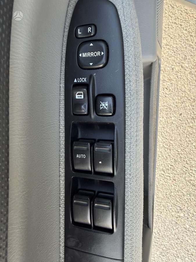 Subaru Forester, 2.0 l., off-road / crossover