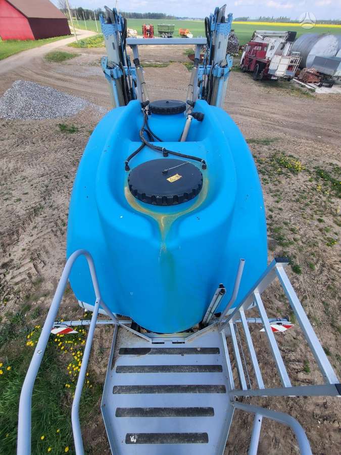 Lemken Vega 12, sprayers