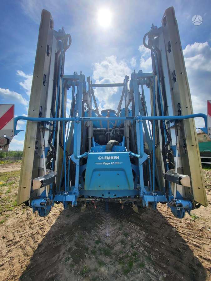 Lemken Vega 12, sprayers