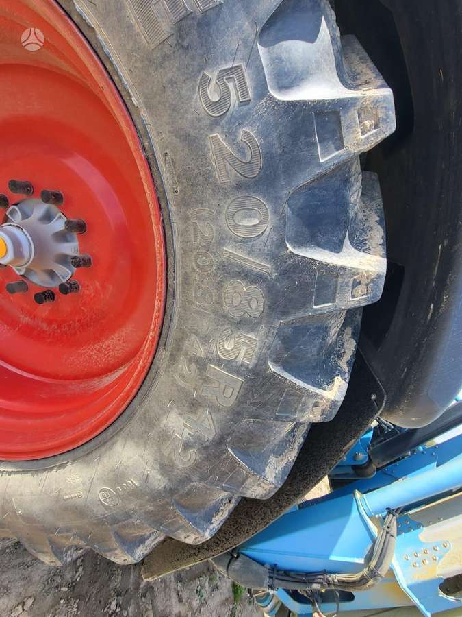 Lemken Vega 12, sprayers