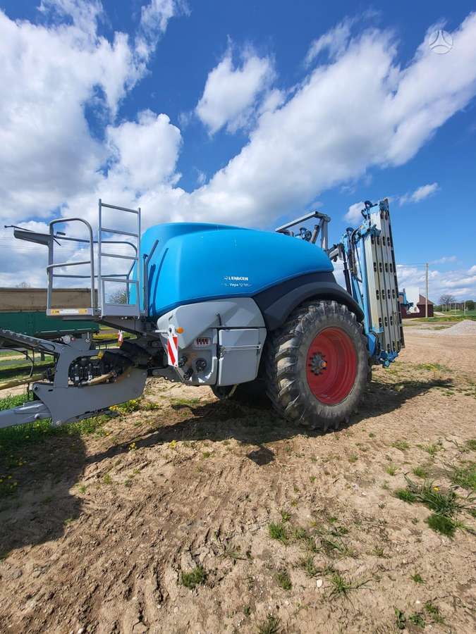 Lemken Vega 12, sprayers