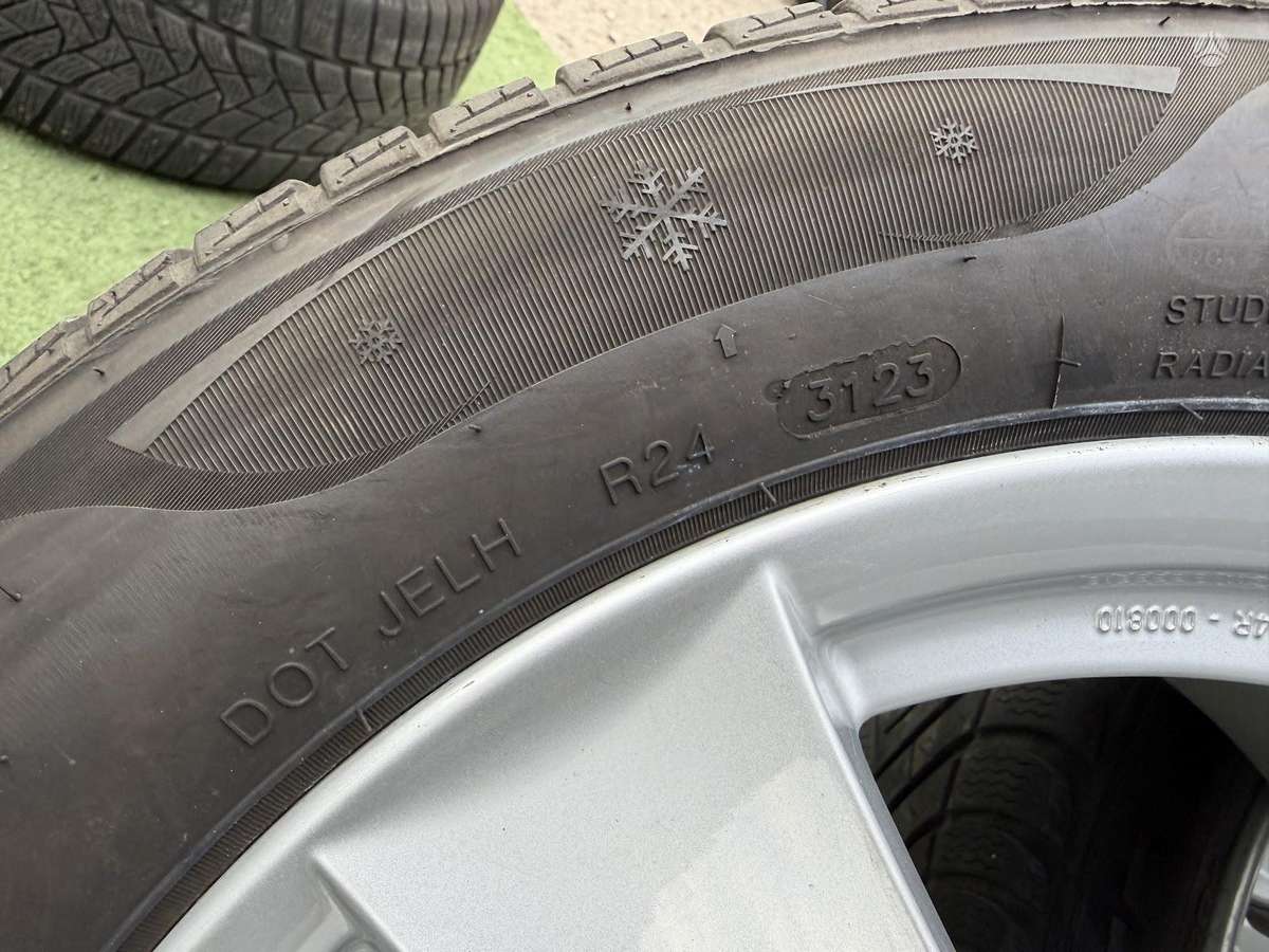 Pirelli 5/7mm,, all-season 205/55 R16