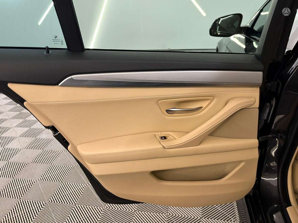 BMW 520, 2.0 l., Седан