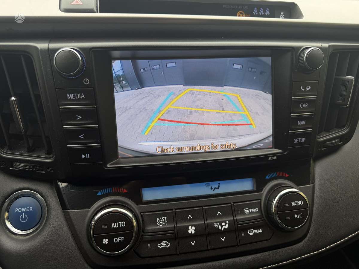 Toyota RAV4 - 11