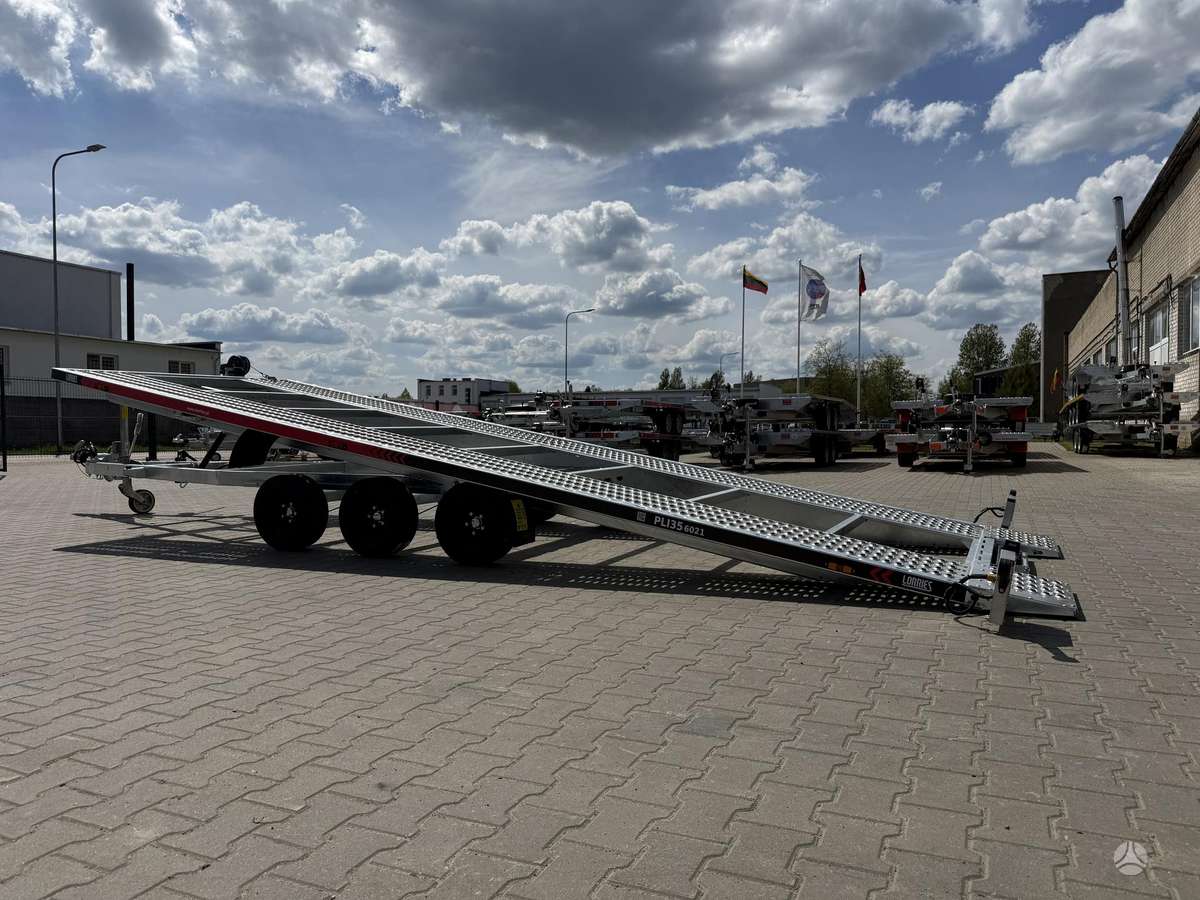 LORRIES PLI35-6021, auto treileris