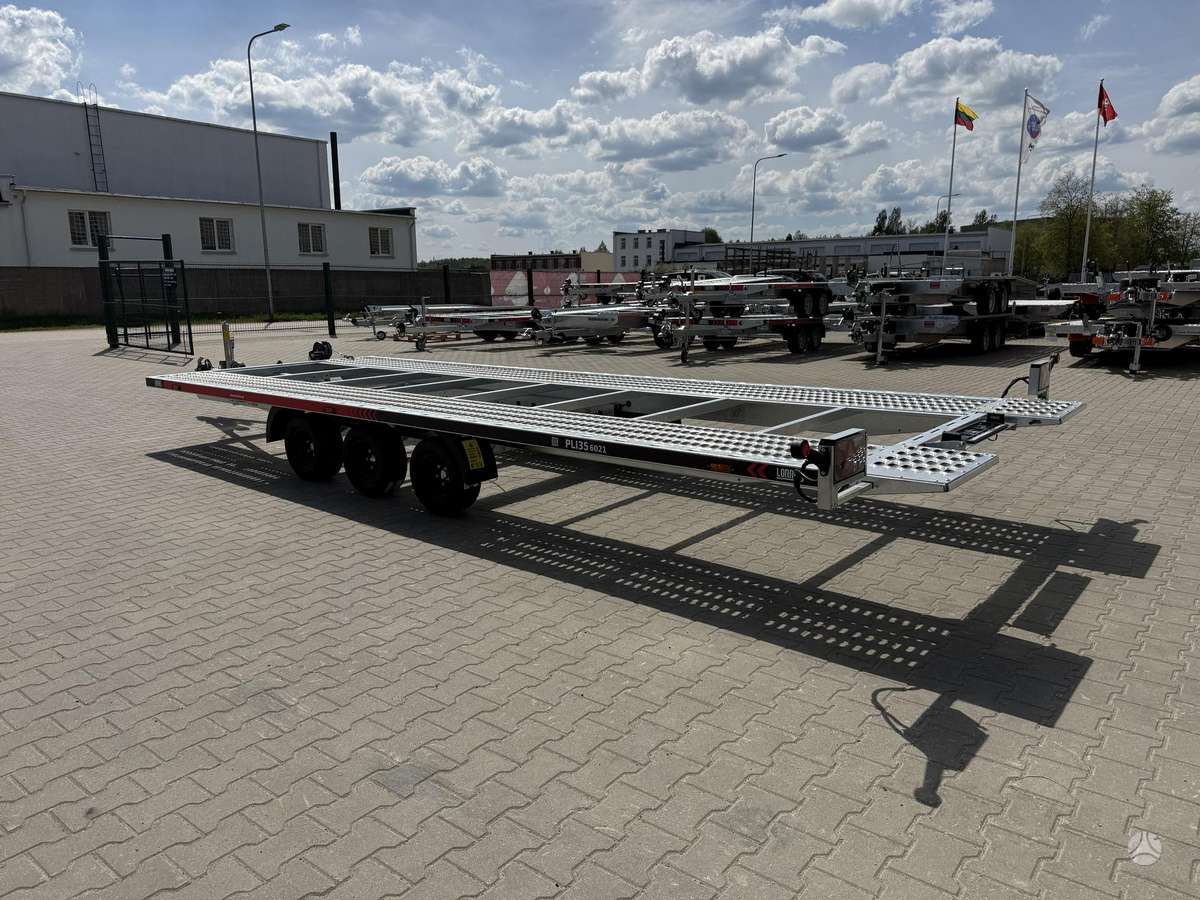 LORRIES PLI35-6021, auto treileris
