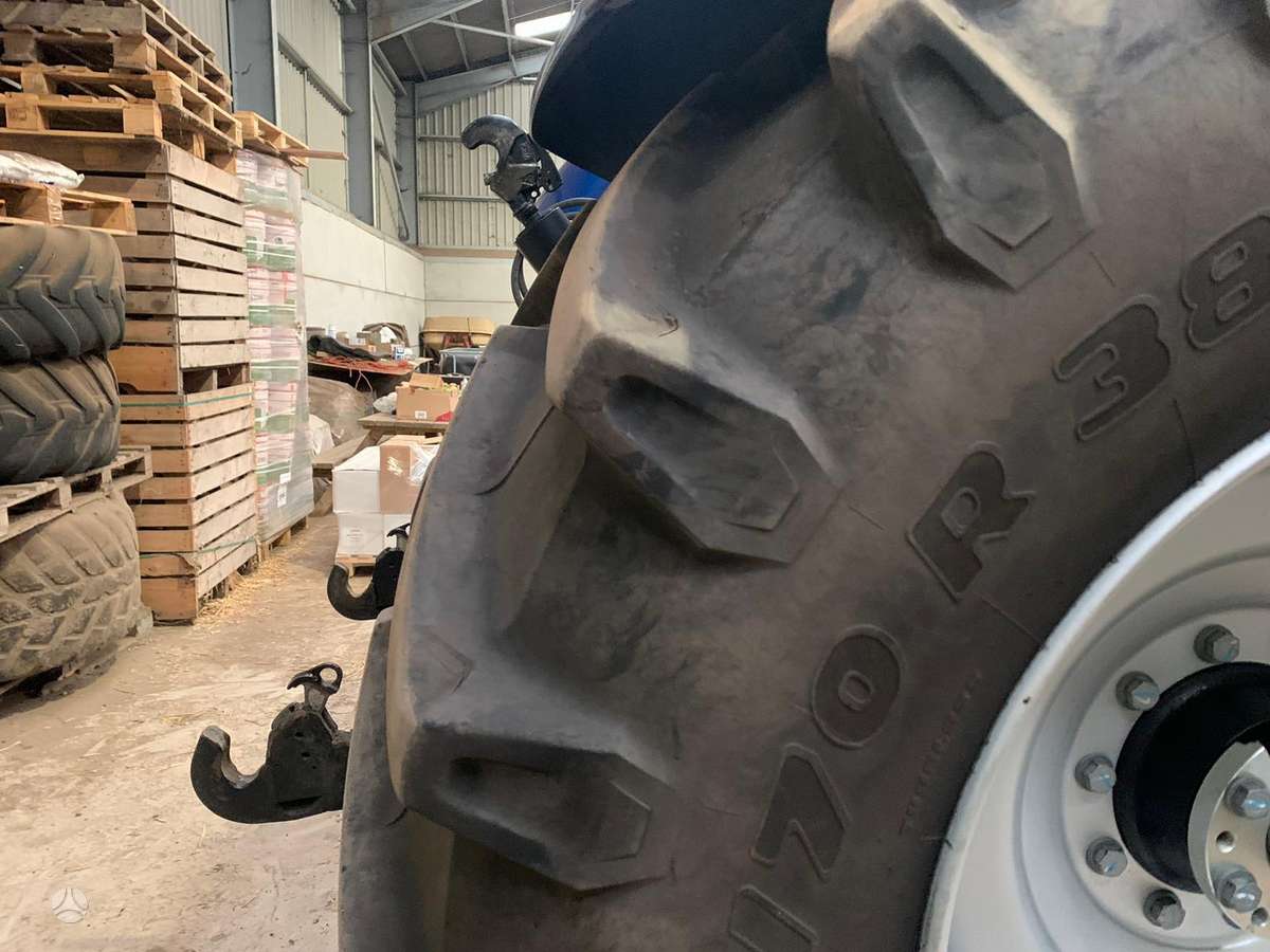 New Holland T7.270, тракторы