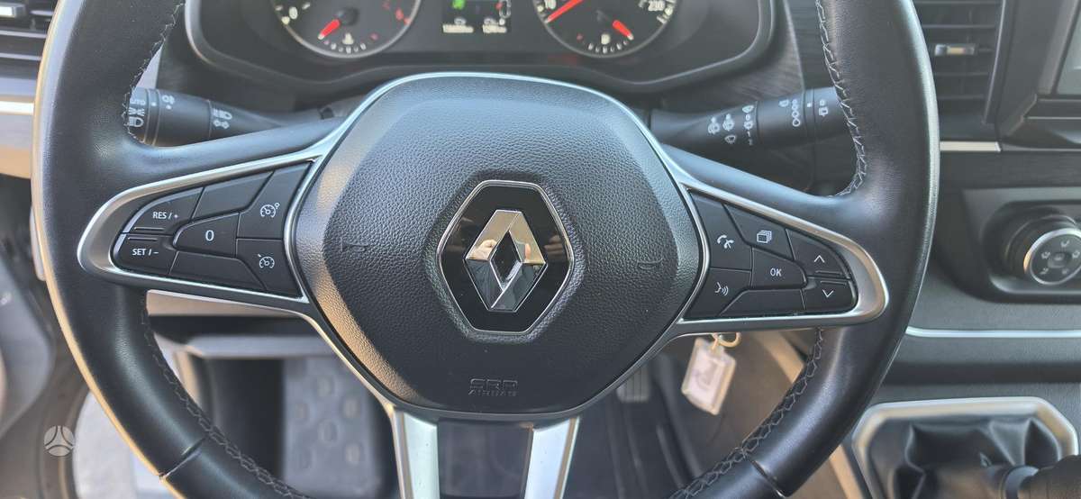 Renault Trafic - 8