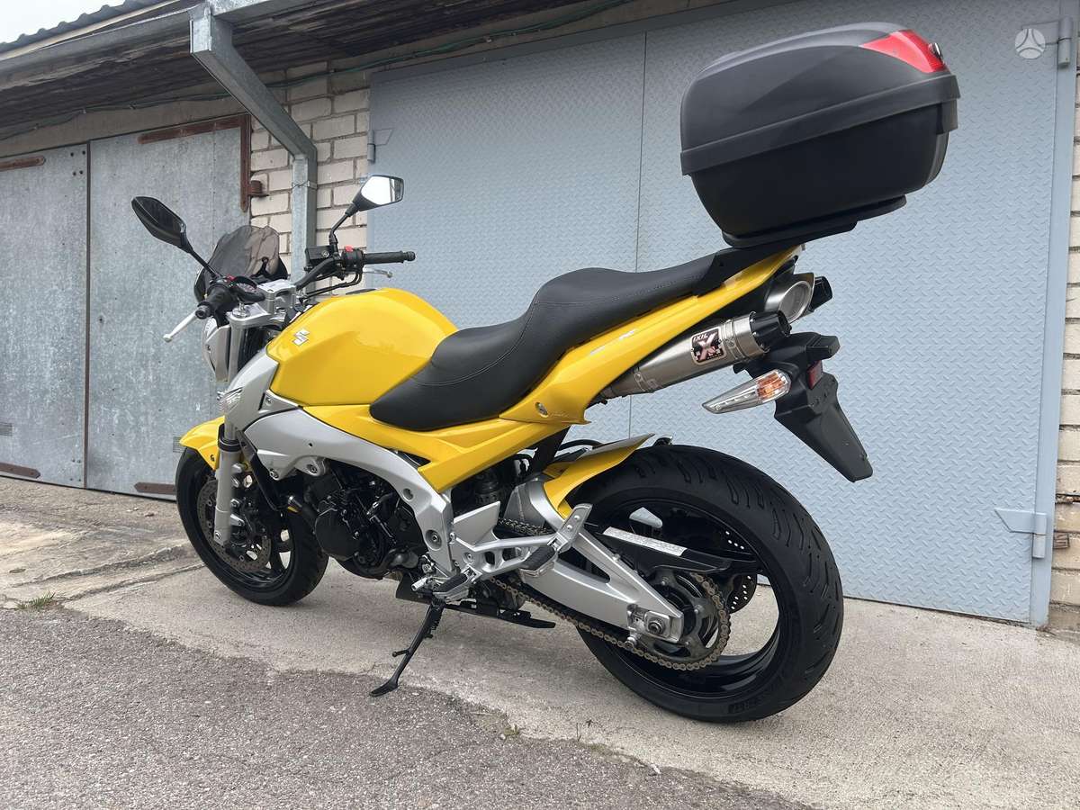 Suzuki GSR 600cc, street / classic
