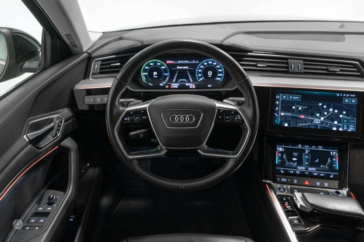 Audi e-tron, Внедорожник / Кроссовер