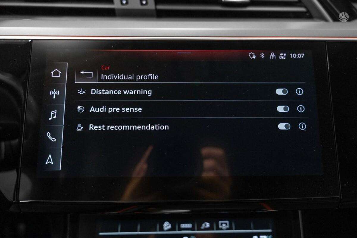 Audi e-tron, Внедорожник / Кроссовер
