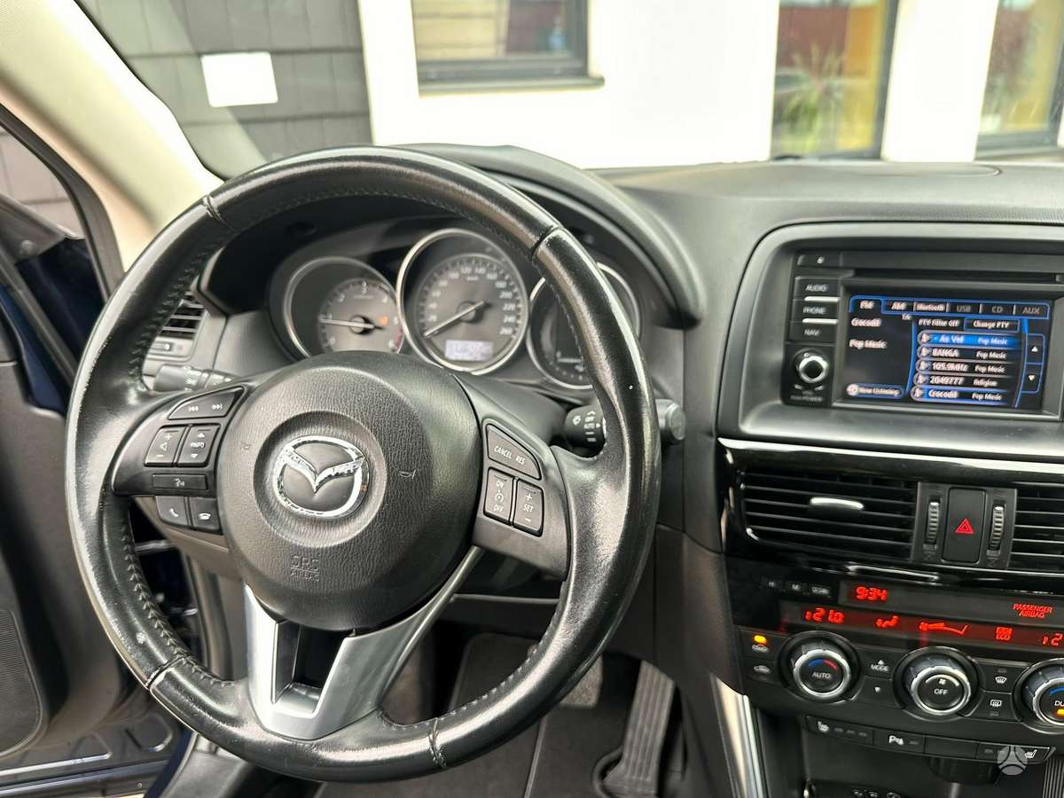 Mazda CX-5, 2.2 l., off-road / crossover