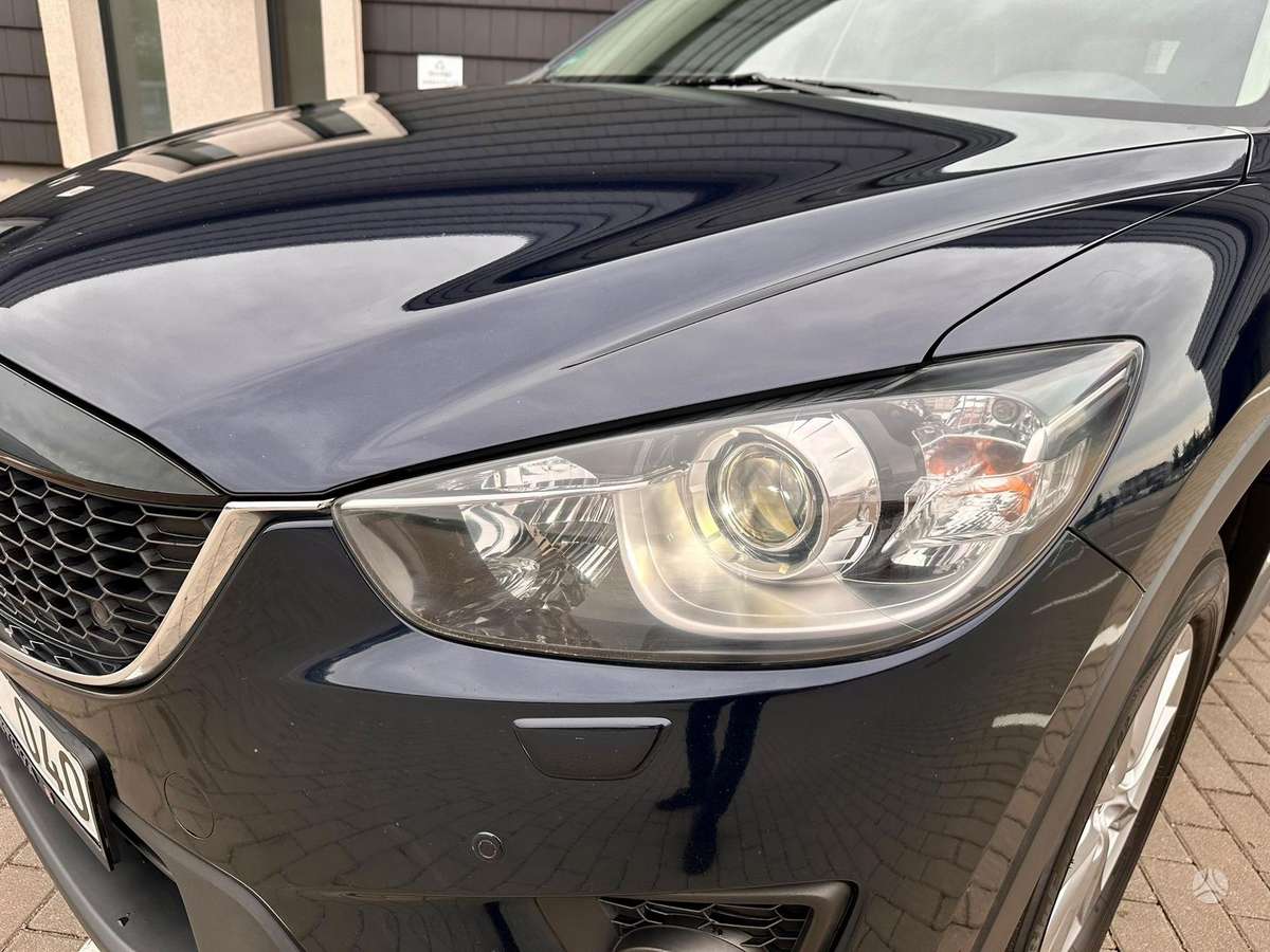 Mazda CX-5, 2.2 l., off-road / crossover