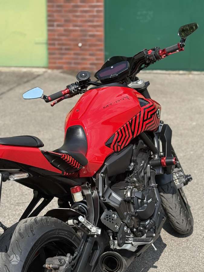 Yamaha MT 07 700cc, street / classic