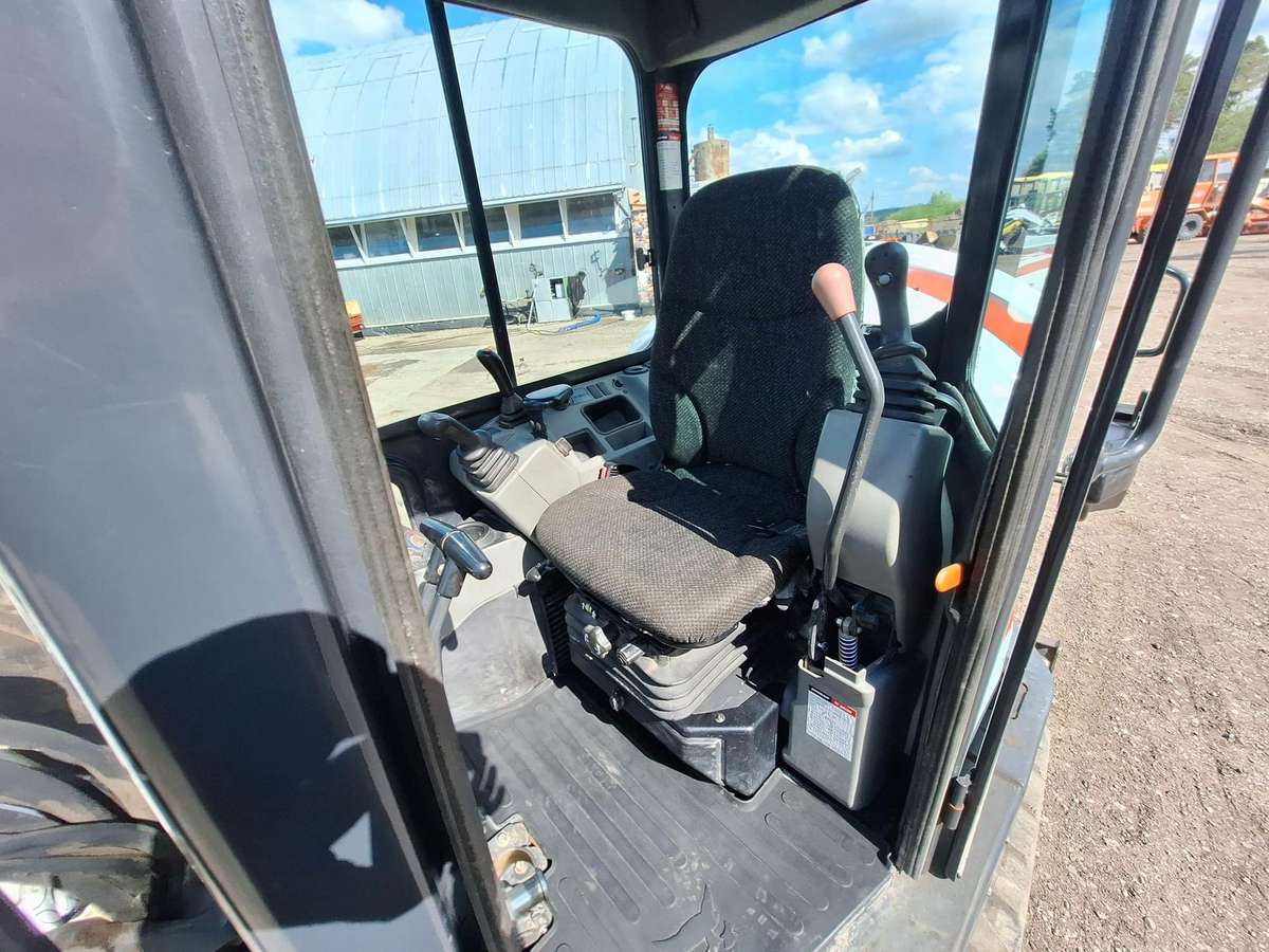 Bobcat E55, excavator