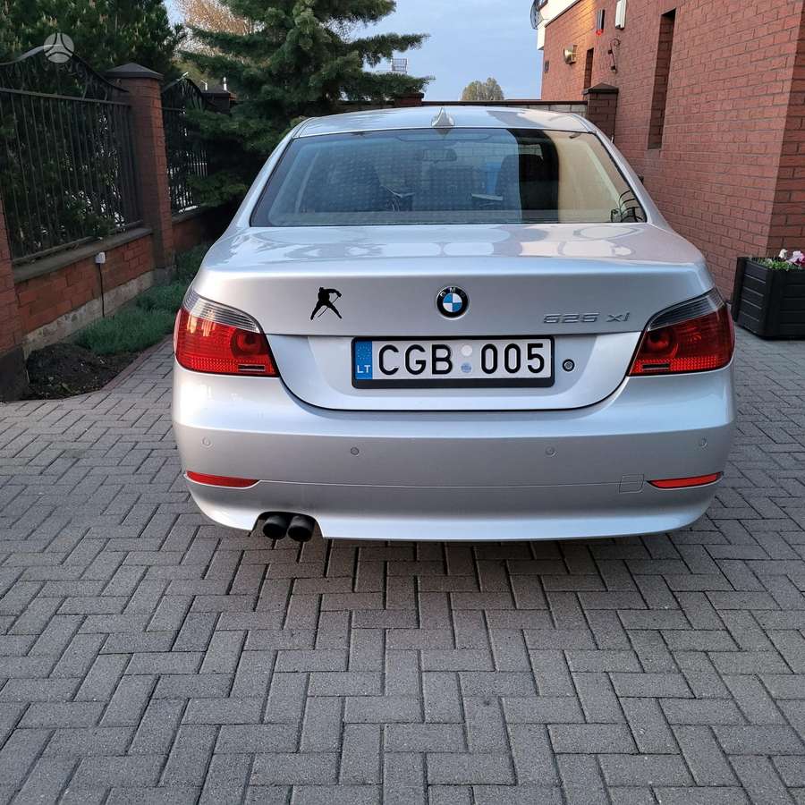 BMW 525, 2.5 l., Седан