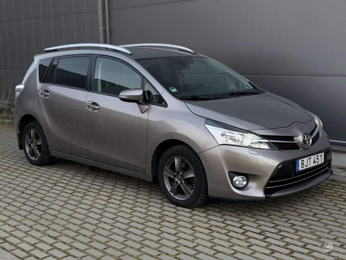 Toyota Verso - 3