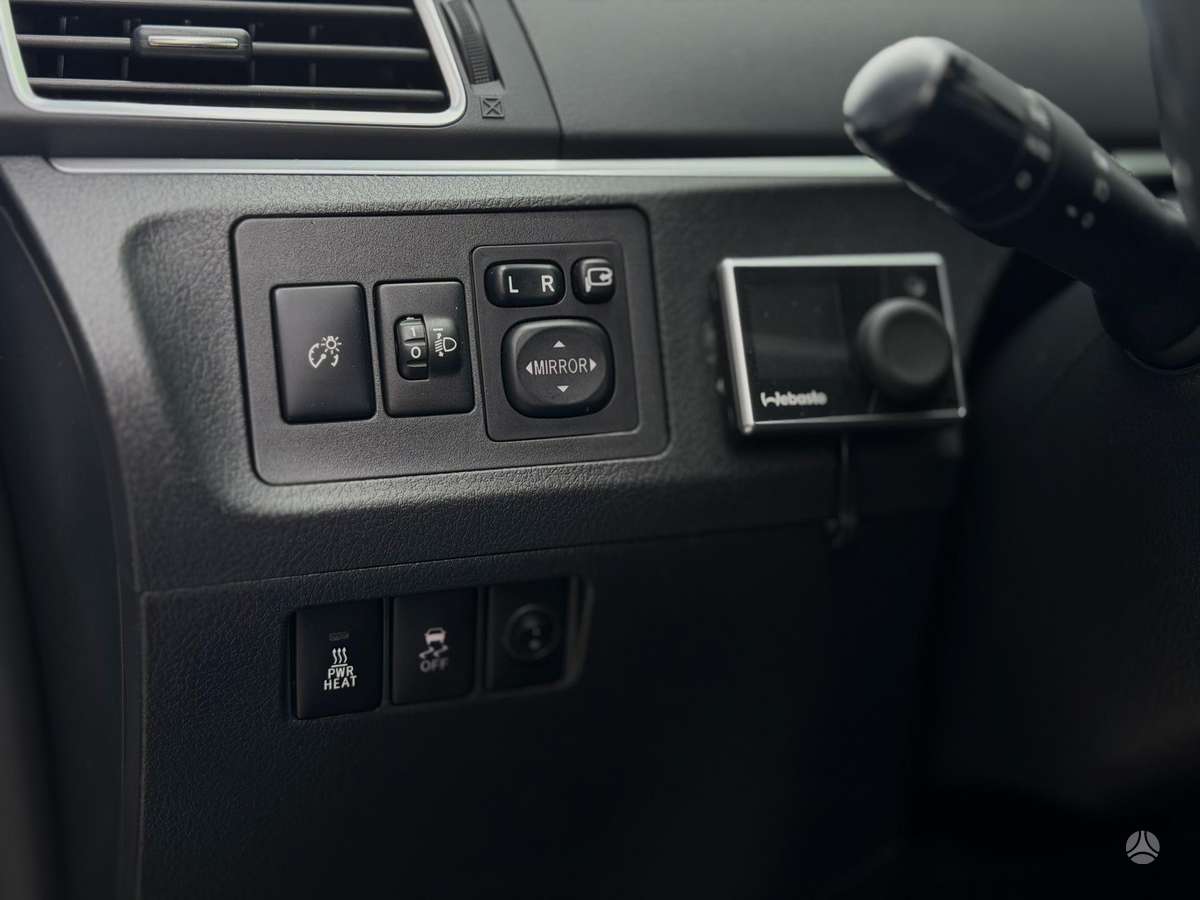 Toyota Verso - 12