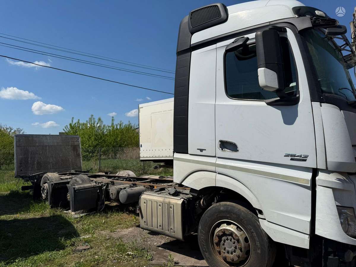 Mercedes-Benz ACTROS 2542, шасси