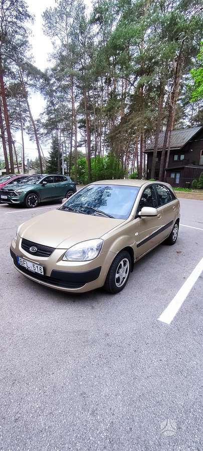 Kia Rio, 1.4 l., hatchback